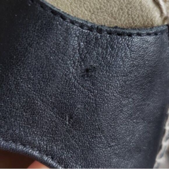 Fabiolas Black Leather Wedge Size: 36 - Picture 10 of 10